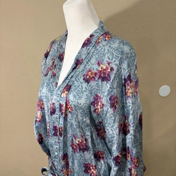100% Silk Kimono Robe - M Blue Floral Boho Peasant Cottagecore Vacay Beachy - Picture 2 of 10